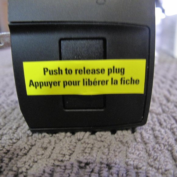 Kensington International Travel Adapter power adapter - BS 1363, NEMA 1-15, Eur - Picture 10 of 16